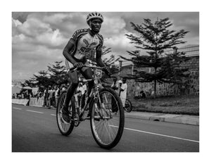Cycling race, Rwanda 2019  - Photographic print, stamped and signed by Jan Grarup. Printet on Baryta Fine Art 325 gram paper in A2 (59,4 x 42cm)